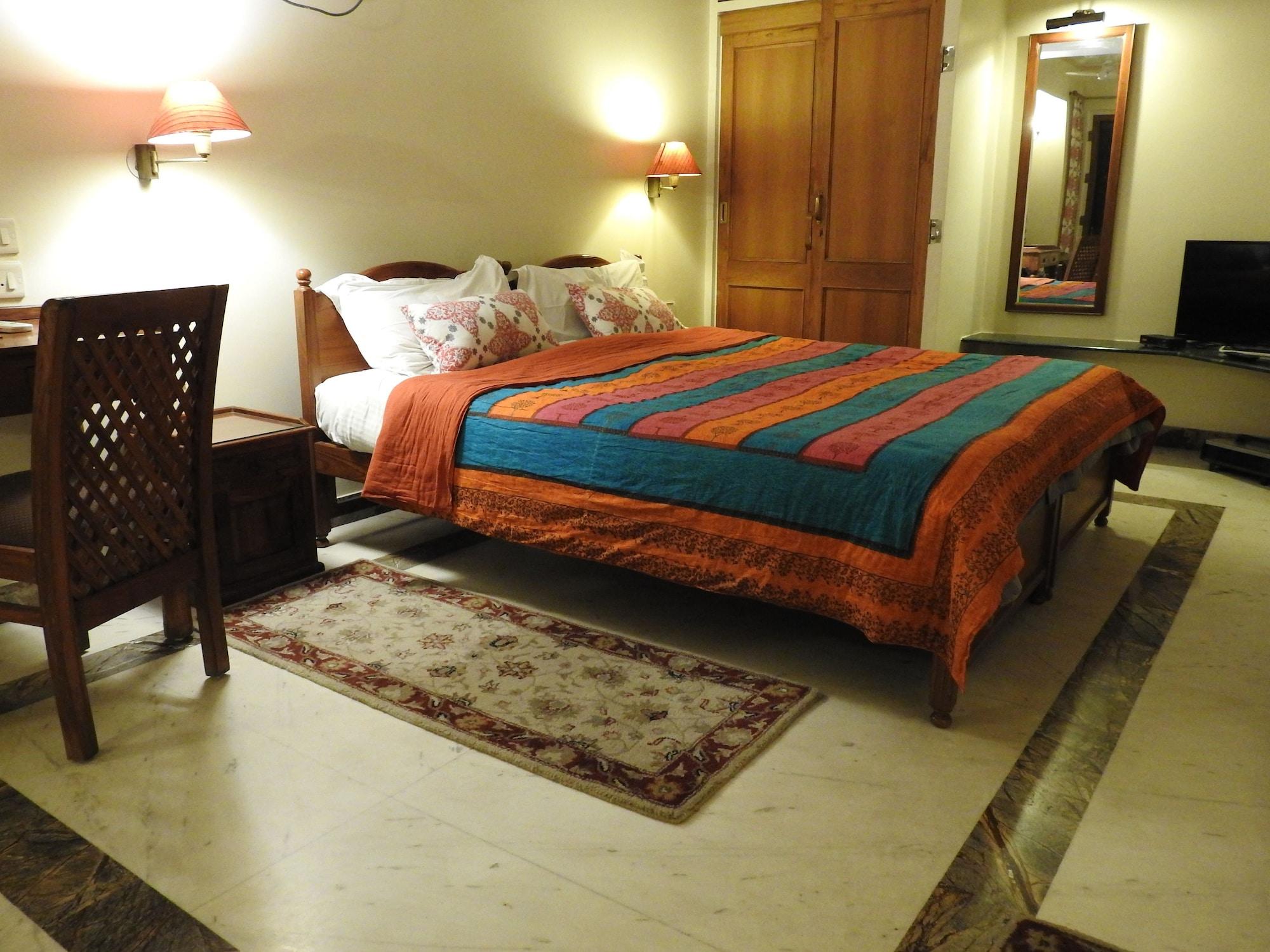 Om Niwas Suite Hotel Jaipur Bagian luar foto