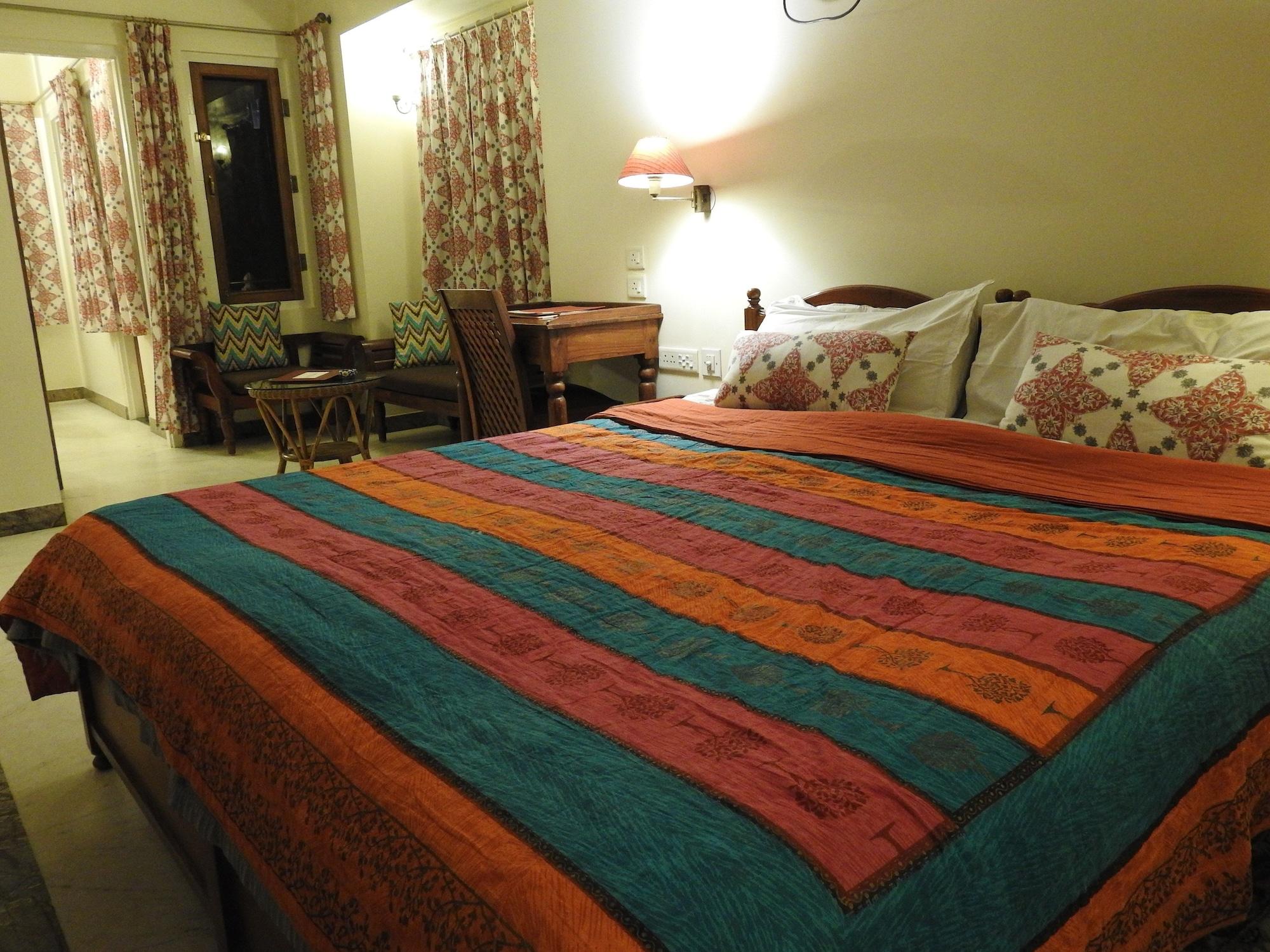 Om Niwas Suite Hotel Jaipur Bagian luar foto