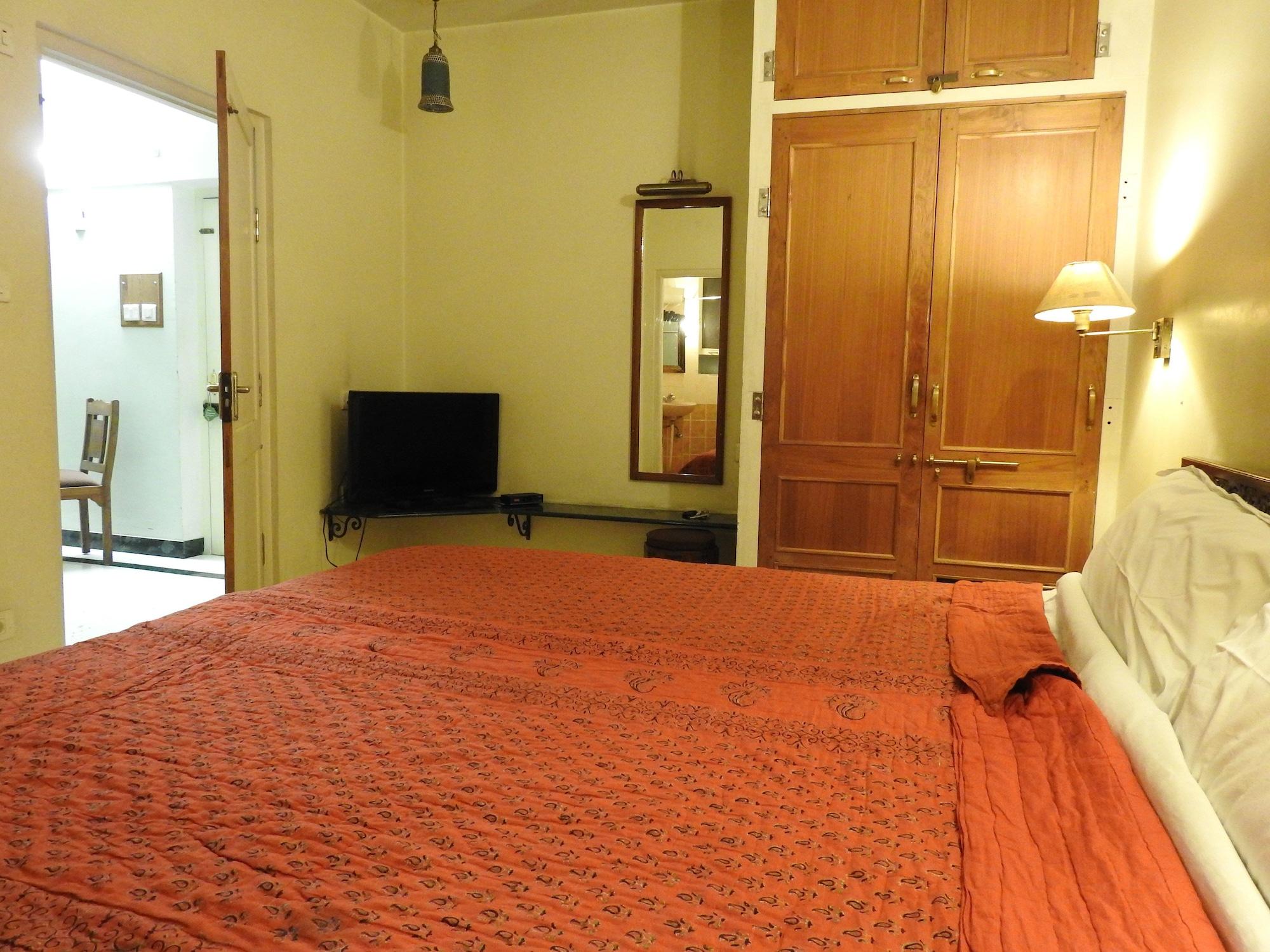 Om Niwas Suite Hotel Jaipur Bagian luar foto