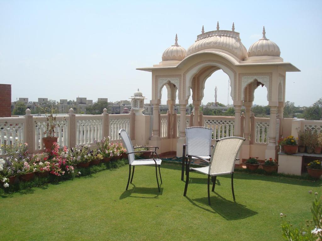 Om Niwas Suite Hotel Jaipur Bagian luar foto