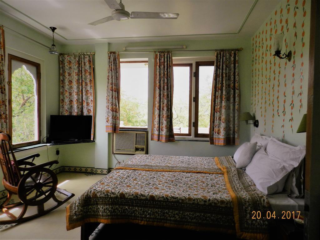 Om Niwas Suite Hotel Jaipur Bagian luar foto